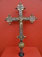 Croix de procession de Rouvroy (Argent et dorure sur bois, musee d'Arras)(1)